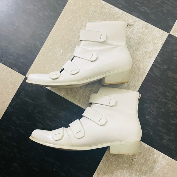 White Helena strappy bootie-futuristic and cool! - Picture 4 of 7
